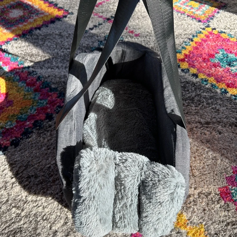 Matsofamic small dog/cat center console pet booster seat NWT